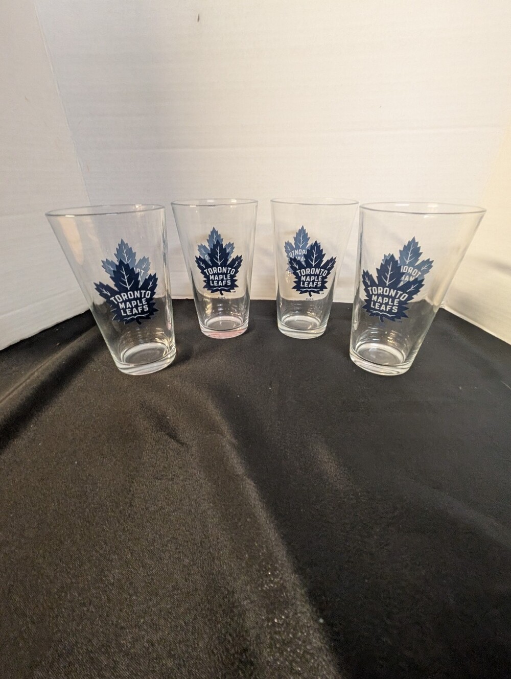 NHL Toronto Maple Leafs Glass Set of 4 Pilsner Beer Hockey Tumbler Lot